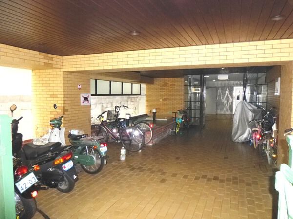 【ハイマート王子公園】駐輪場