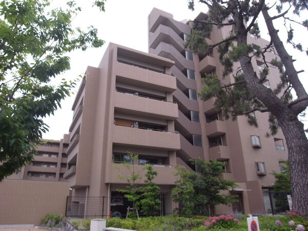 【ファミール東灘魚崎館】外観写真