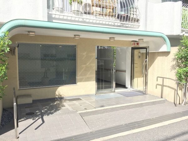 エステート岡本 2枚目 エステート岡本