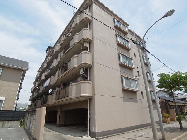 レインボー明治町