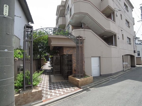 レインボー明治町