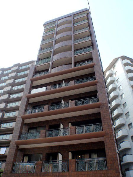 【アルカディハウス泉】建物外観