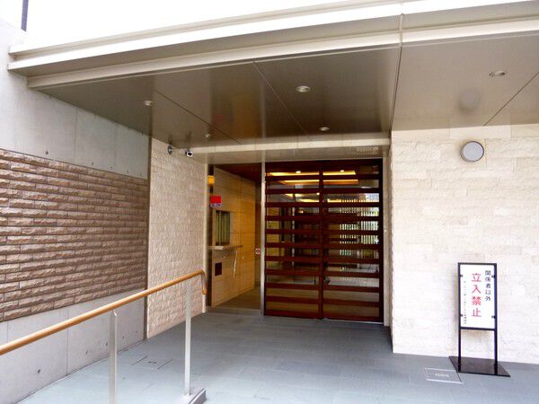 【サンメゾン泉一丁目ELDO】エントランス 【サンメゾン泉一丁目ELDO】エントランス