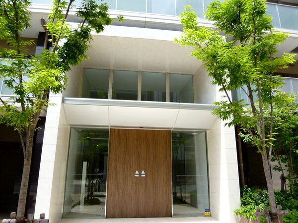 【ローレルコート泉】エントランス 【ローレルコート泉】エントランス