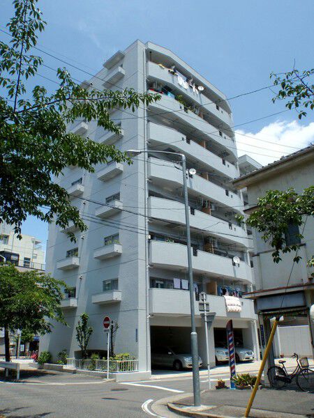 【泉アイリス】建物外観 【泉アイリス】建物外観