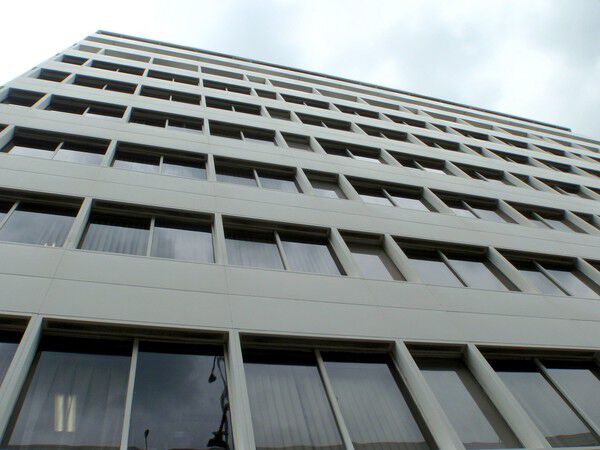 【白壁ビル】建物外観