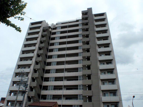 【ユニロイヤル白壁】建物外観