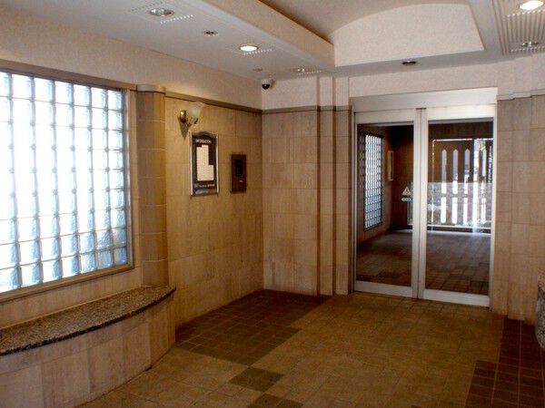 【ライオンズマンション建中寺公園】エントランス