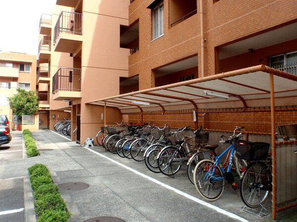 【ライオンズマンション徳川町】駐輪場