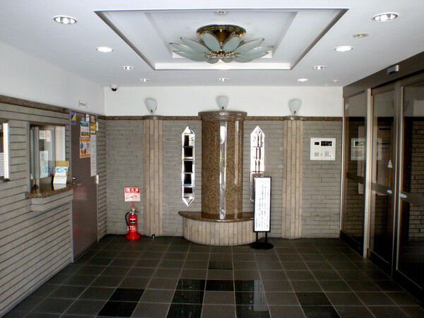【ダイアパレス砂田橋】エントランス