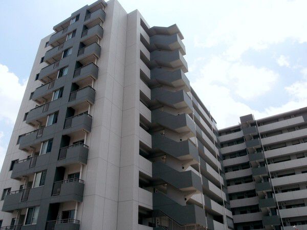 【BELISTA茶屋ヶ坂】建物外観