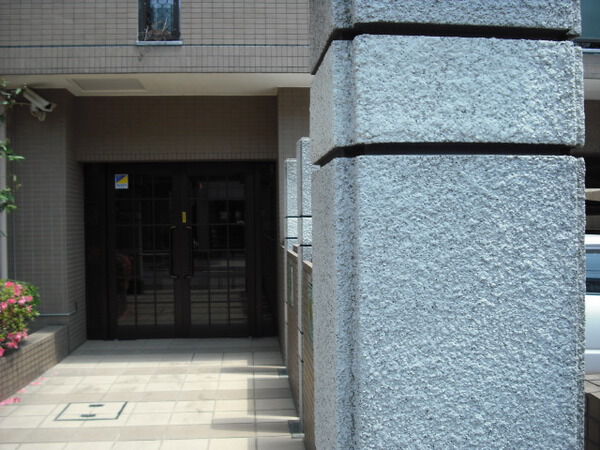【ナビシティ東別院Ⅰ】建物外観　1階入口部分