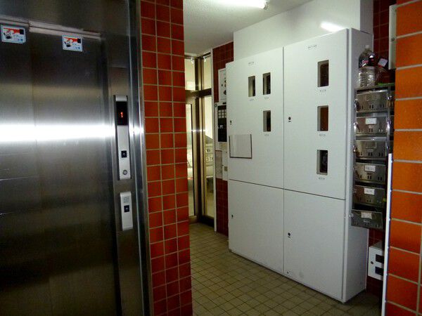 【シティコーポ大須】エントランス