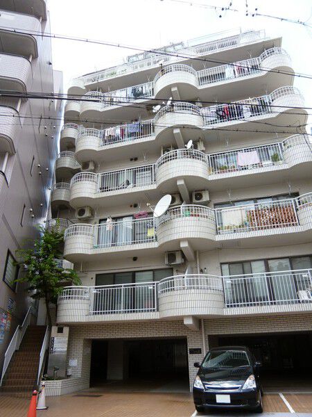 【荘苑ひがし栄】建物外観