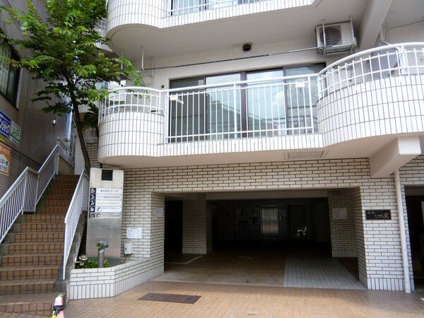 【荘苑ひがし栄】建物外観