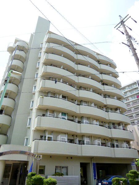 【メゾンドレジャンド】建物外観