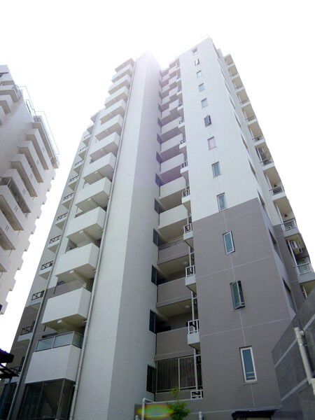 【ロイヤルマンション新栄ヴァリエ】建物外観