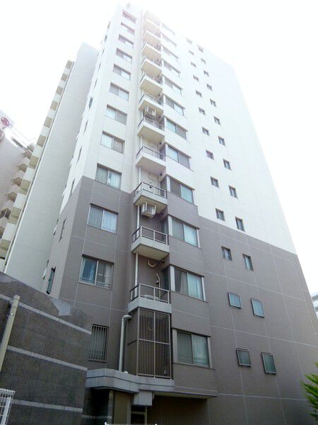 【ロイヤルマンション新栄ヴァリエ】建物外観