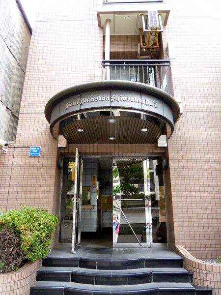 【ライオンズマンション新栄第２】建物外観