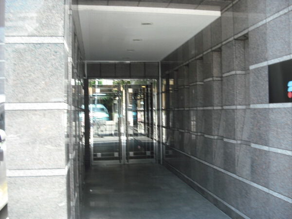 【ファミール上前津】エントランス