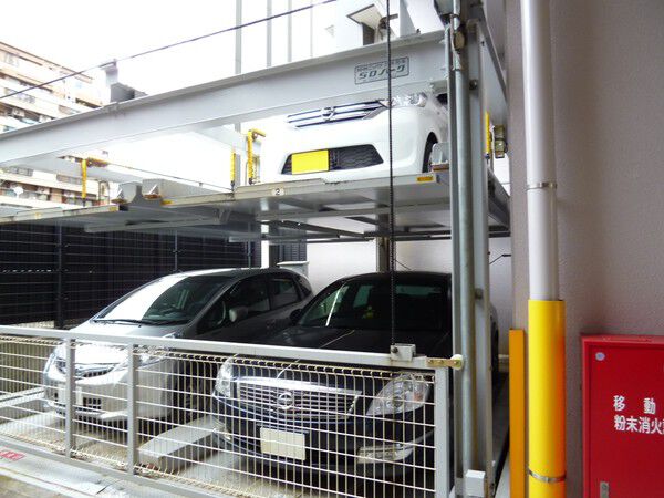 【千代田アイリス】駐車場