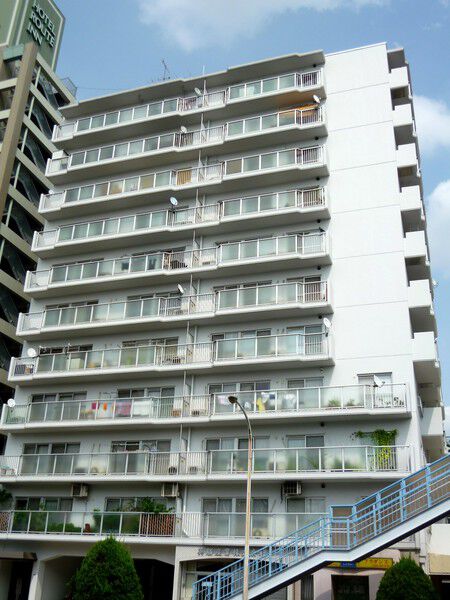 【日商岩井上前津ハイツ】建物外観