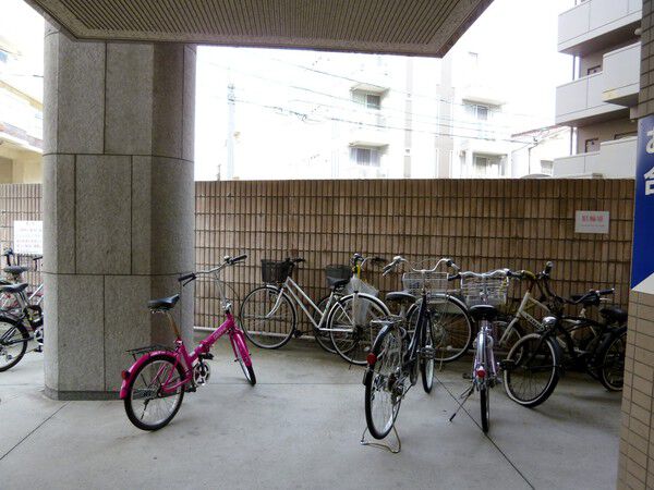 【朝日プラザアクシス東別院】駐輪場