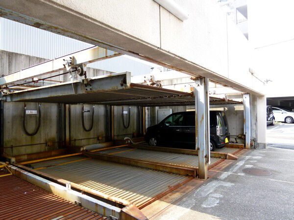【朝日プラザアクシス東別院】駐車場
