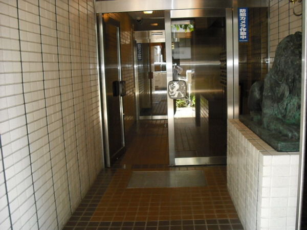 【ライオンズマンション丸の内】エントランス 【ライオンズマンション丸の内】エントランス