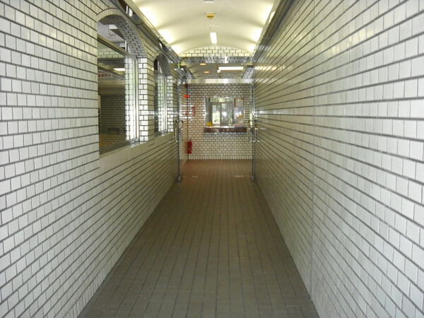 【イトーピア久屋公園マンション】エントランス 【イトーピア久屋公園マンション】エントランス