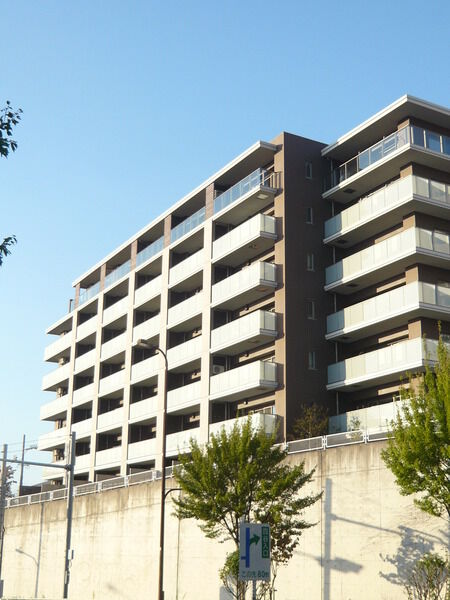バンベール本山池園町