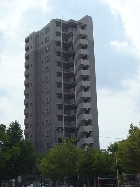 ロイヤルアーク千種内山公園 2枚目 ロイヤルアーク千種内山公園