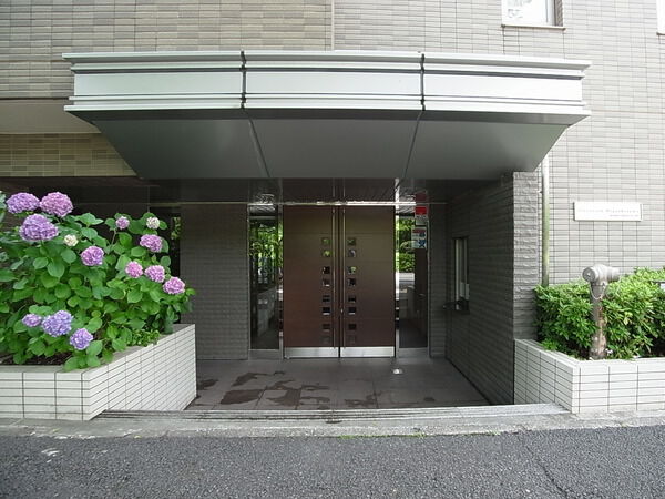 【プラセシオン東山】エントランス 【プラセシオン東山】エントランス