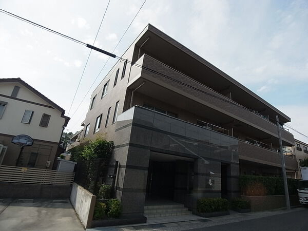 【本山日和町ヒルズ】外観