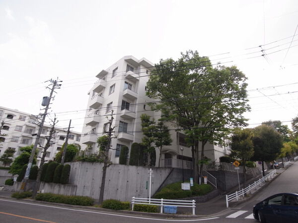 【イトーピア表山ハイツ】外観 【イトーピア表山ハイツ】外観