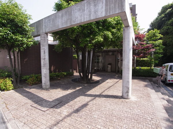 【グランドメゾン八事音聞山】エントランス