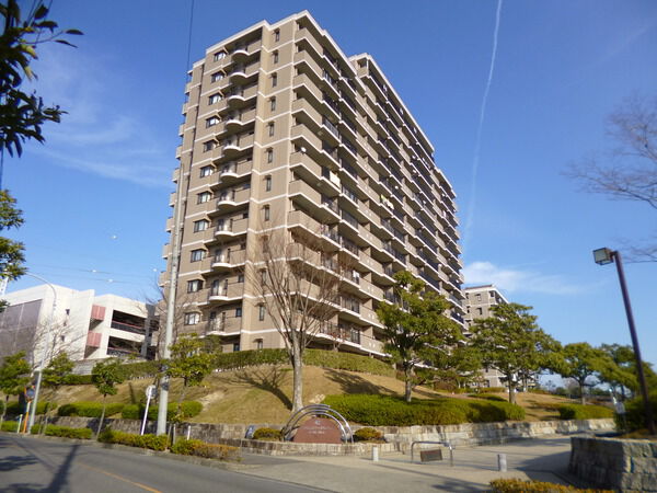 【桃花台パークヒルズ】外観 【桃花台パークヒルズ】外観