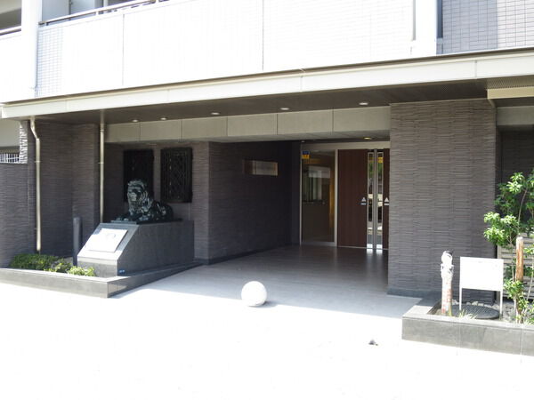 【ライオンズミッドナゴヤレジデンス】アプローチ