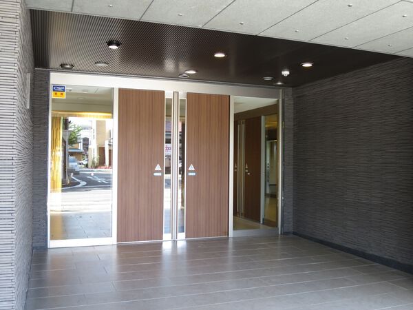 【ライオンズミッドナゴヤレジデンス】エントランス