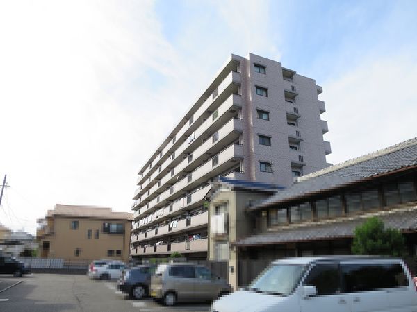 【宝マンション中小田井】外観 【宝マンション中小田井】外観