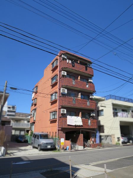 【メゾンドアヴァンセ】外観 【メゾンドアヴァンセ】外観