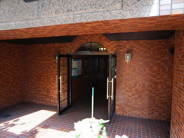 【セザール名古屋】エントランス 【セザール名古屋】エントランス