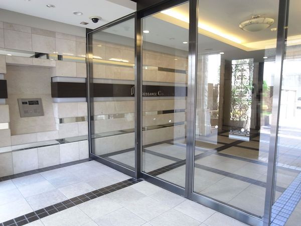 【プレサンス大須観音駅前サクシード】エントランス