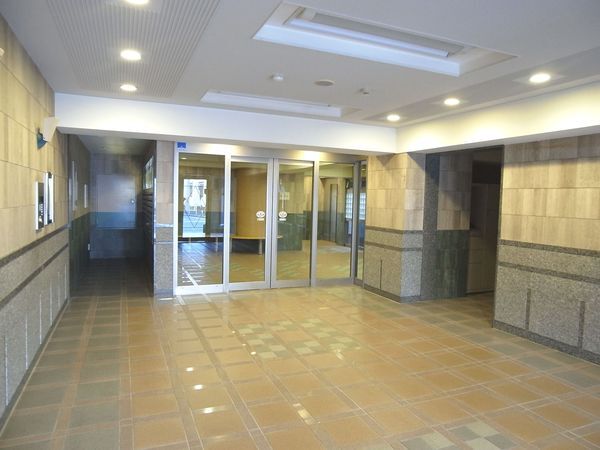 【ライオンズシティ金山】エントランス