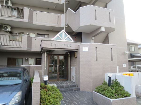 【シャトー師勝2】エントランス 【シャトー師勝2】エントランス