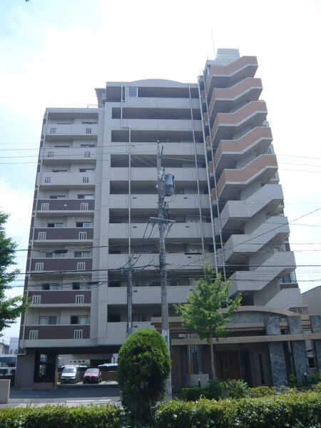 ファミリアーレ松葉公園