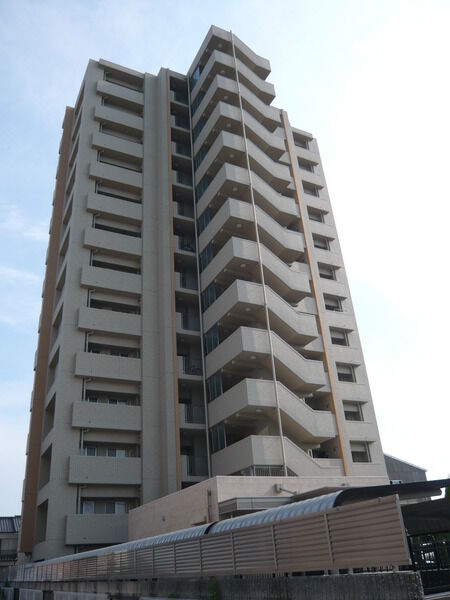 ファミリアーレ松蔭公園 2枚目 ファミリアーレ松蔭公園