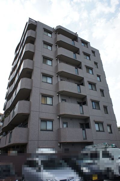 サーラ・グリーン惟信町