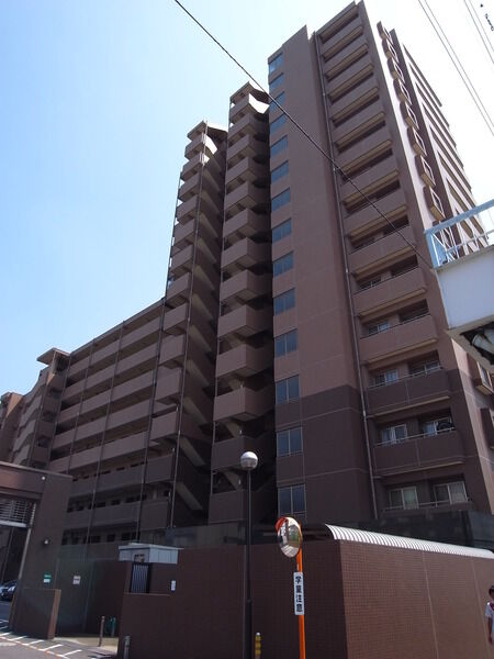 【ファミール港陽ベイレジデンス】外観