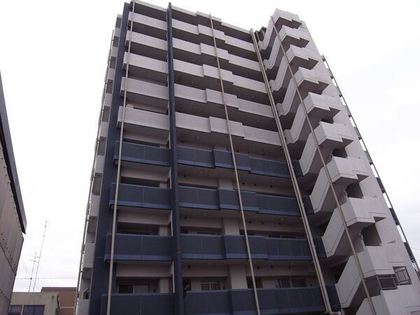 ファミリアーレみなとＶ